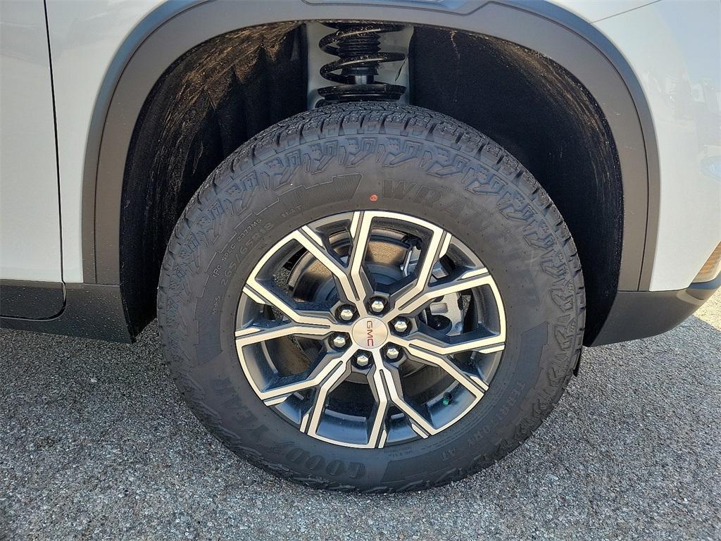 new 2025 GMC Acadia car, priced at $53,574