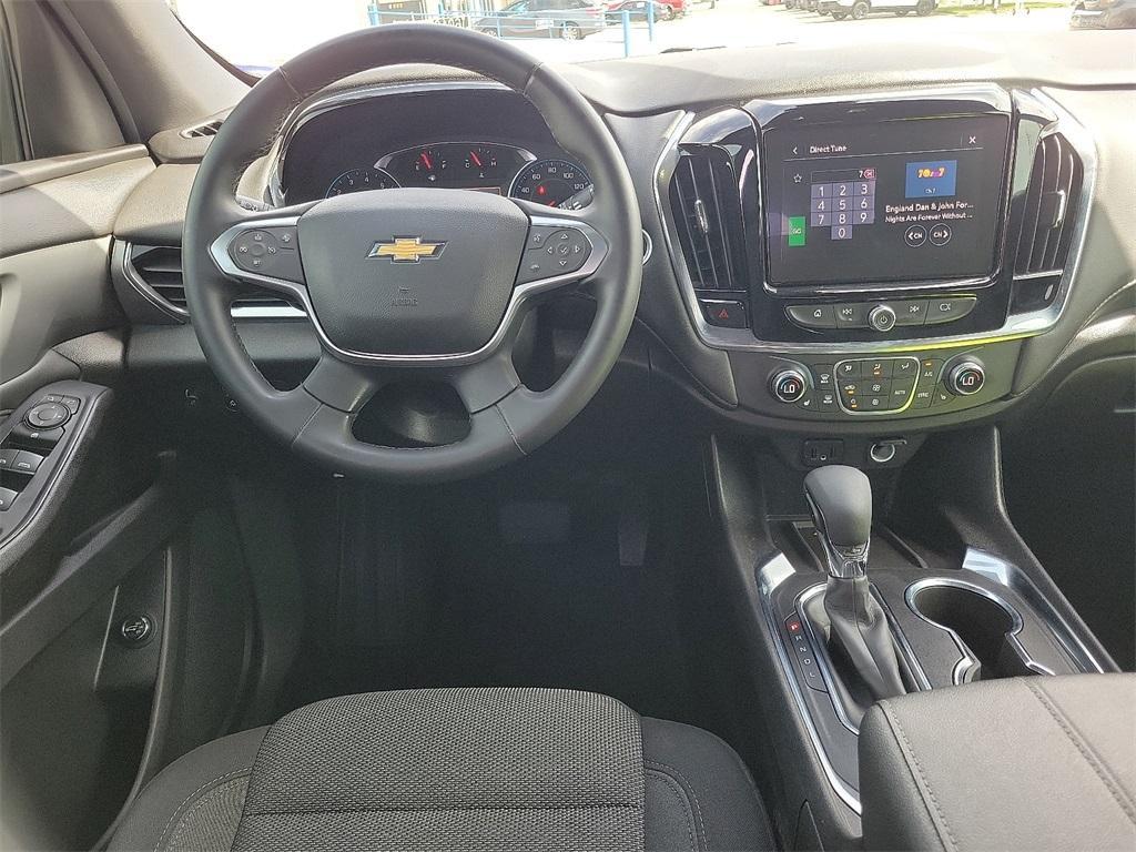 used 2023 Chevrolet Traverse car, priced at $28,956