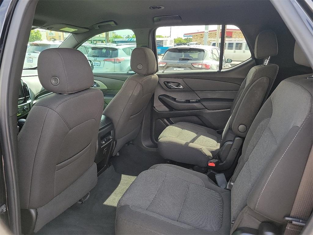 used 2023 Chevrolet Traverse car, priced at $28,956