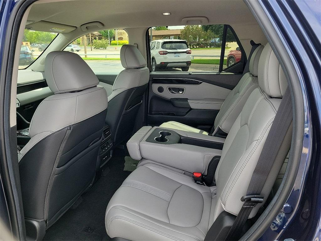 new 2025 Honda Pilot car, priced at $44,750