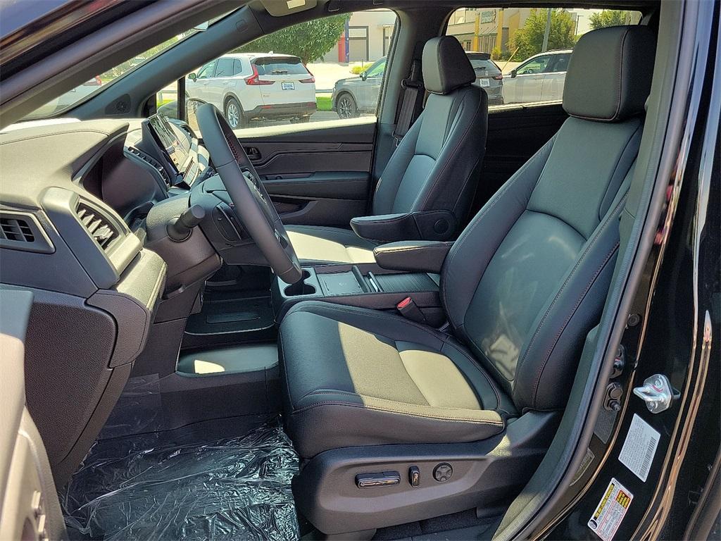 new 2025 Honda Odyssey car, priced at $43,924