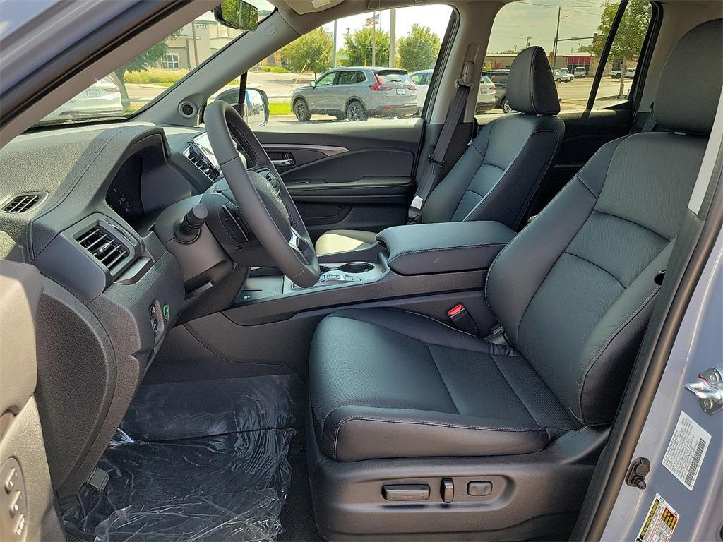 new 2025 Honda Ridgeline car, priced at $43,781