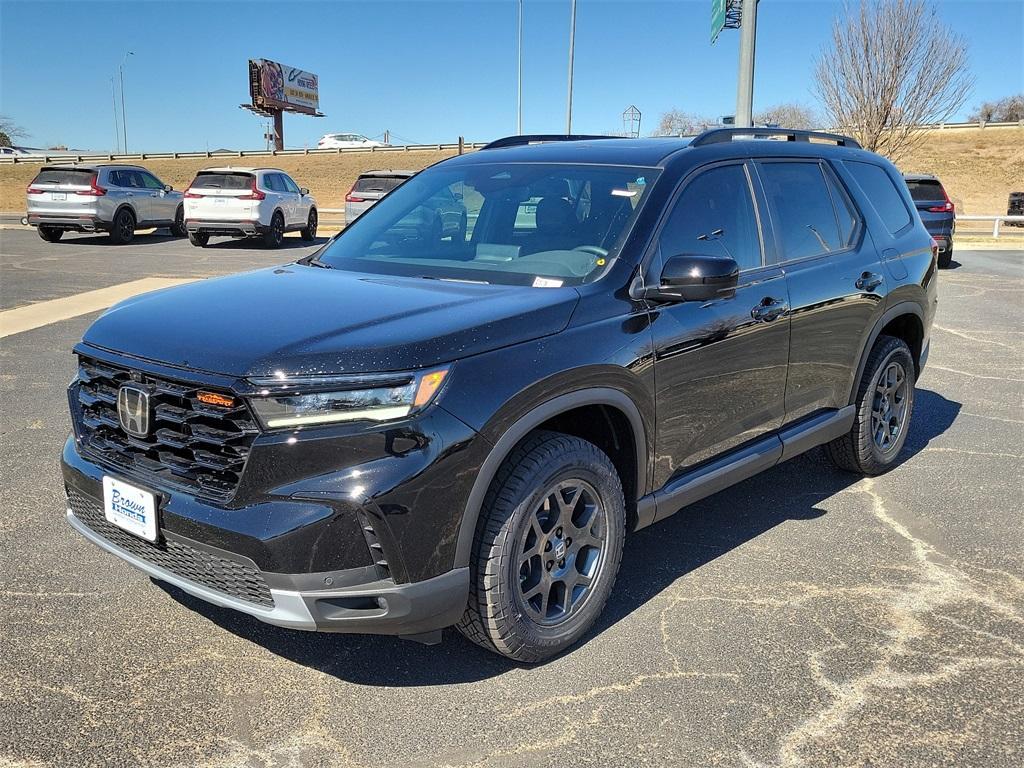 new 2025 Honda Pilot car, priced at $49,325