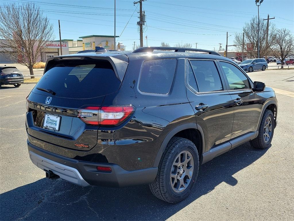 new 2025 Honda Pilot car, priced at $49,325