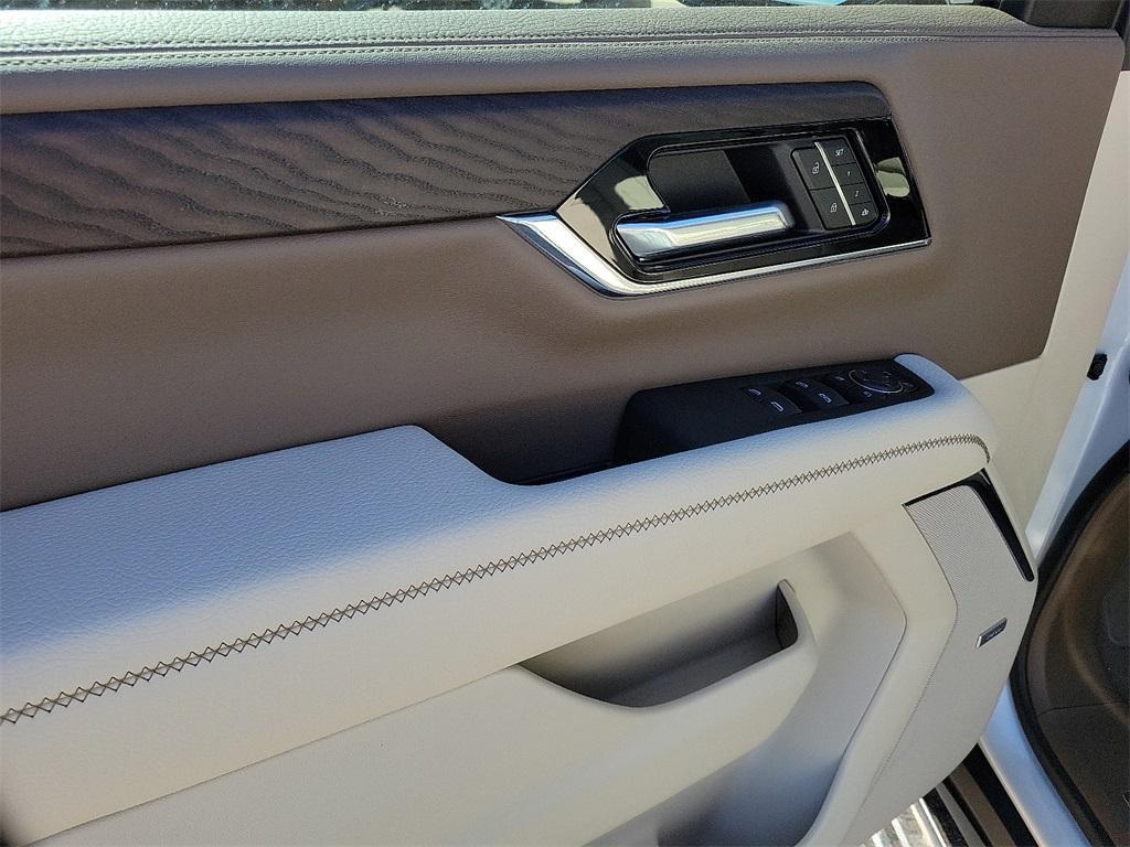 new 2025 GMC Yukon XL car, priced at $94,231