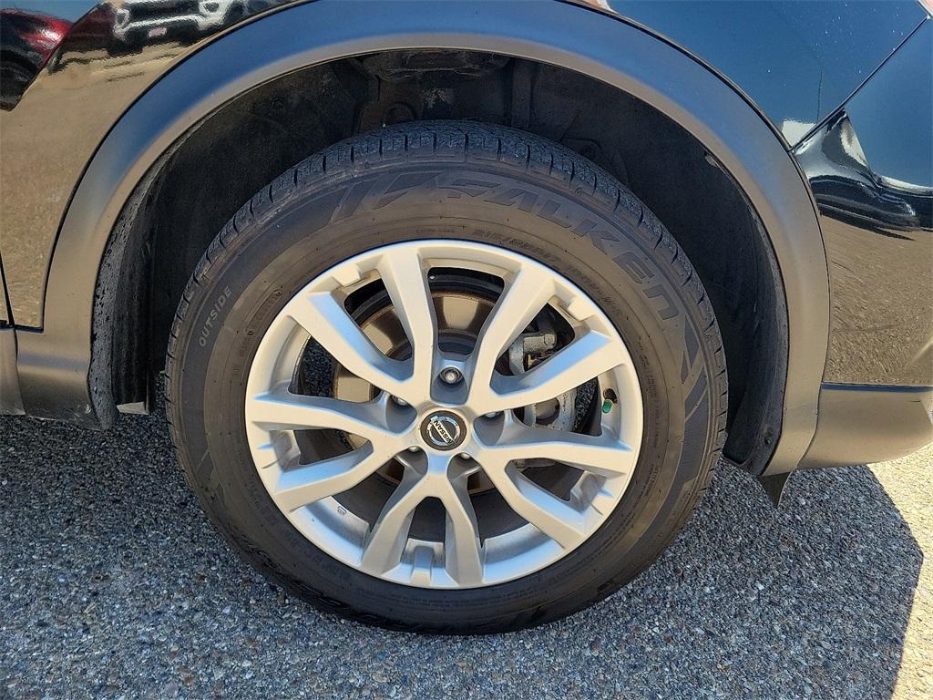 used 2021 Nissan Rogue Sport car, priced at $15,462