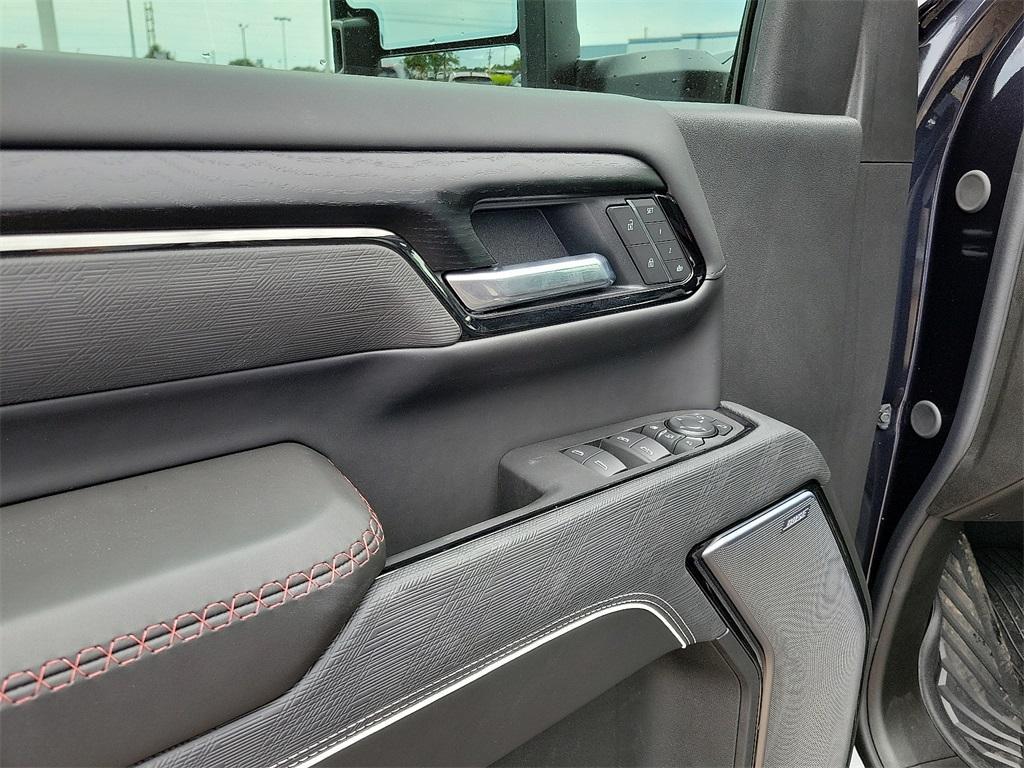 new 2025 GMC Sierra 2500 car, priced at $102,999