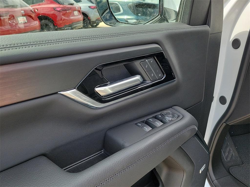 new 2025 GMC Yukon car, priced at $93,625