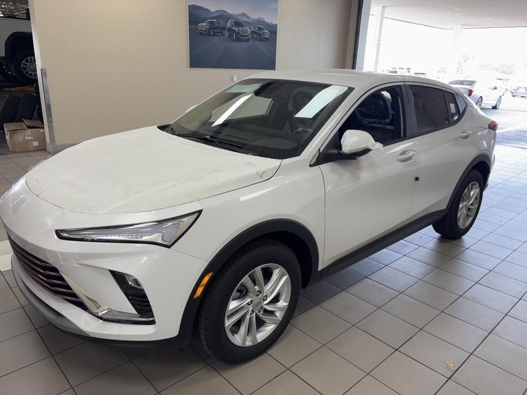new 2025 Buick Envista car, priced at $26,866