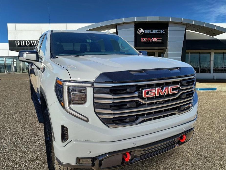 new 2025 GMC Sierra 1500 car, priced at $69,813