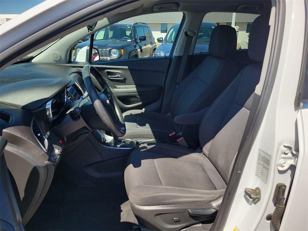 used 2020 Chevrolet Trax car, priced at $15,640