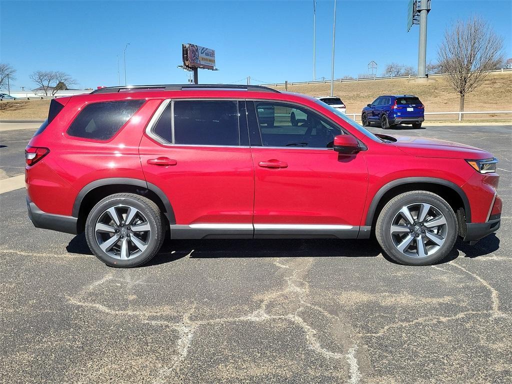 new 2025 Honda Pilot car, priced at $49,960