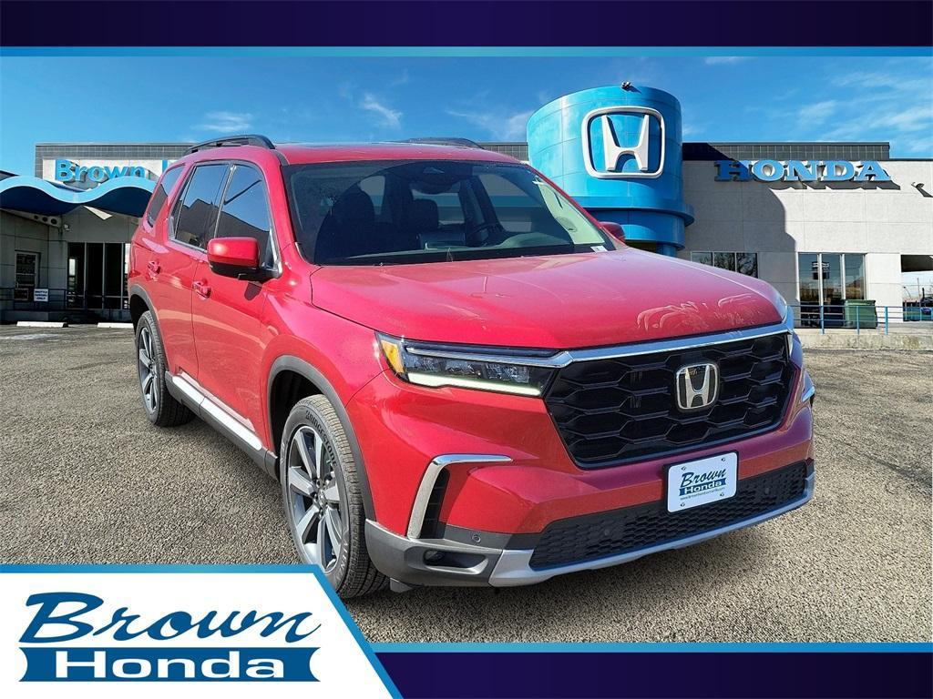 new 2025 Honda Pilot car, priced at $49,960