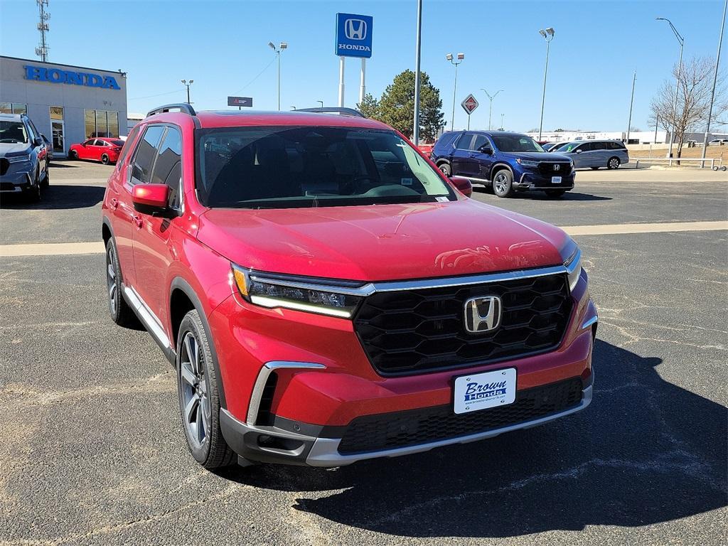 new 2025 Honda Pilot car, priced at $49,960