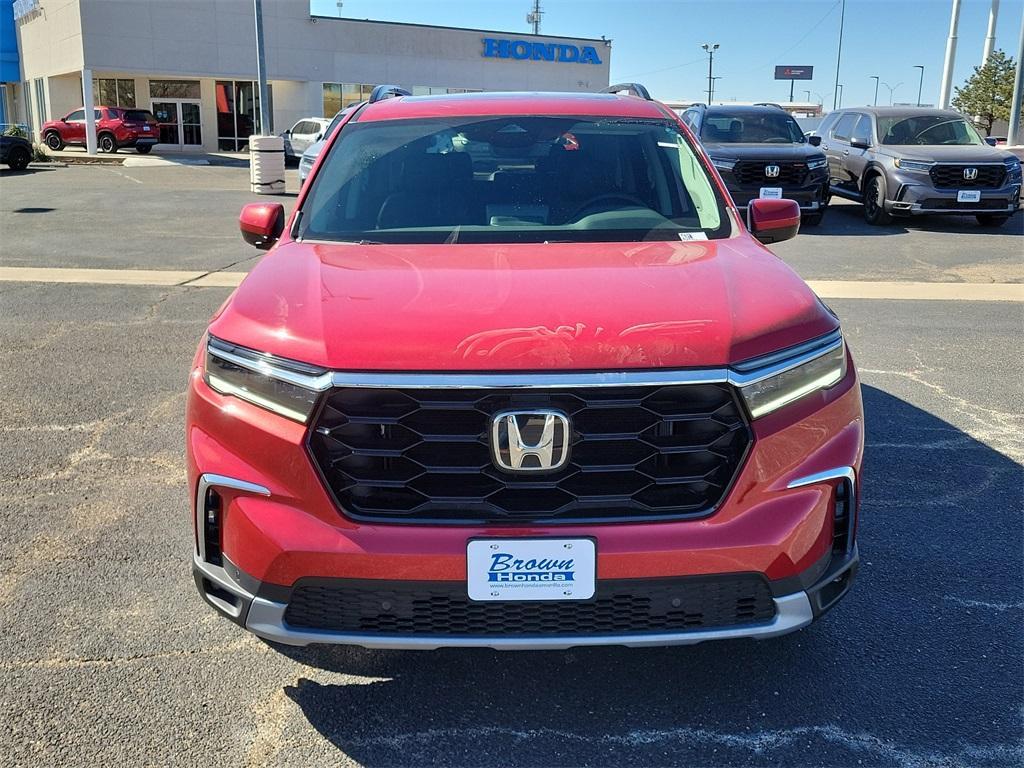 new 2025 Honda Pilot car, priced at $49,960