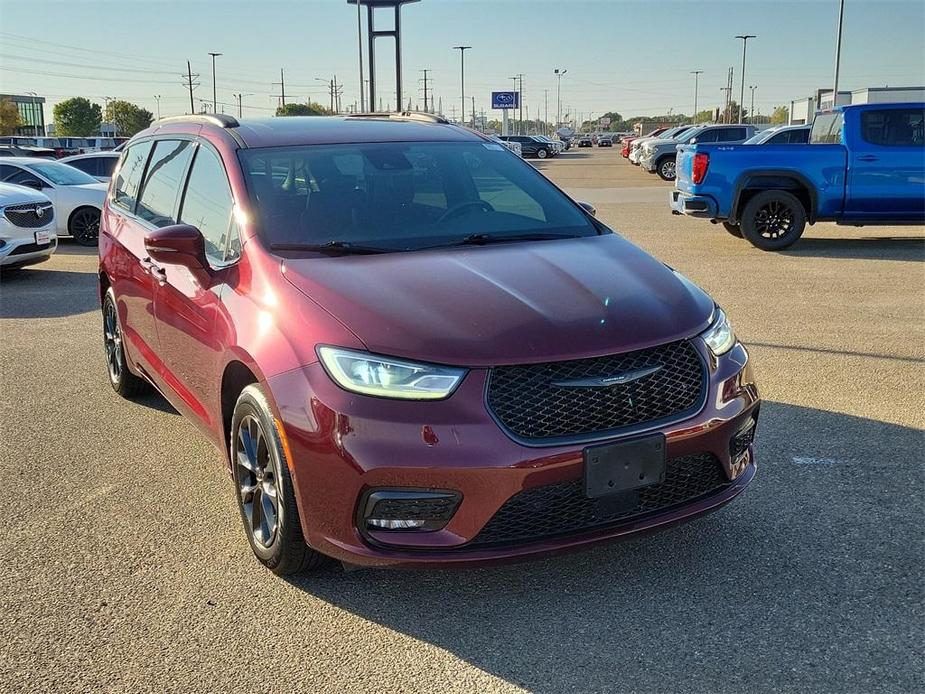 used 2021 Chrysler Pacifica car, priced at $27,130