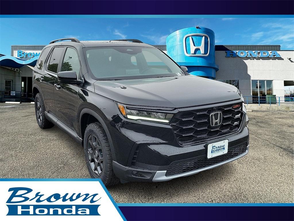 new 2025 Honda Pilot car, priced at $50,594