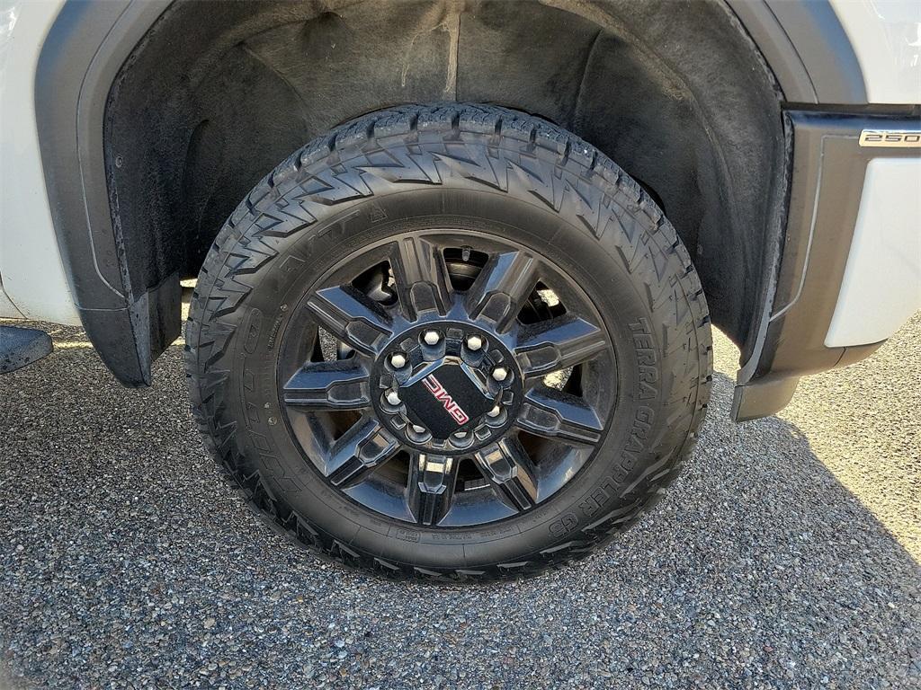 used 2024 GMC Sierra 2500 car, priced at $77,102