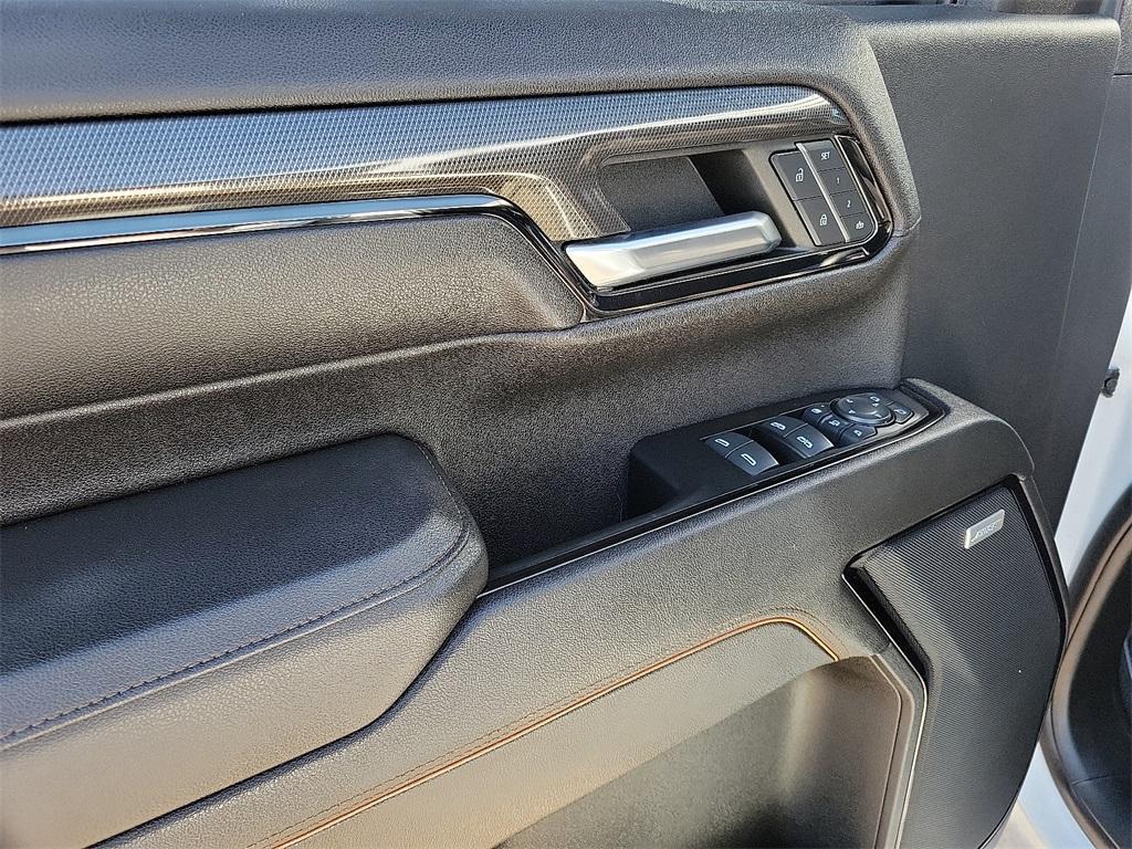 used 2024 GMC Sierra 2500 car, priced at $77,102