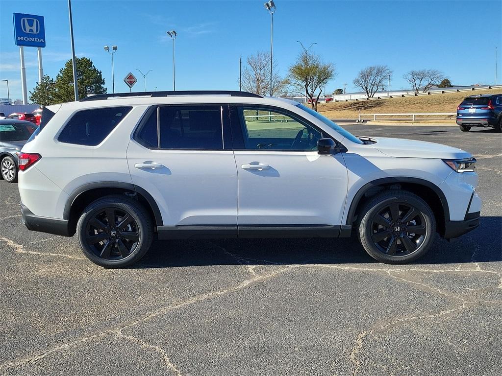 new 2025 Honda Pilot car, priced at $54,737