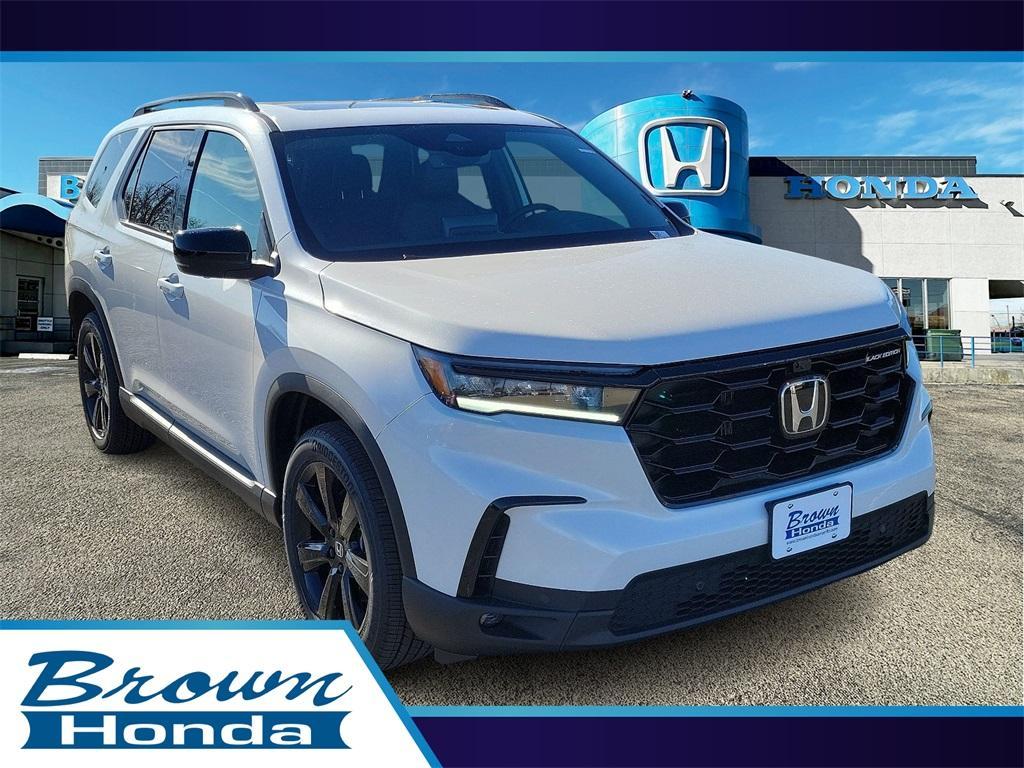 new 2025 Honda Pilot car, priced at $54,737