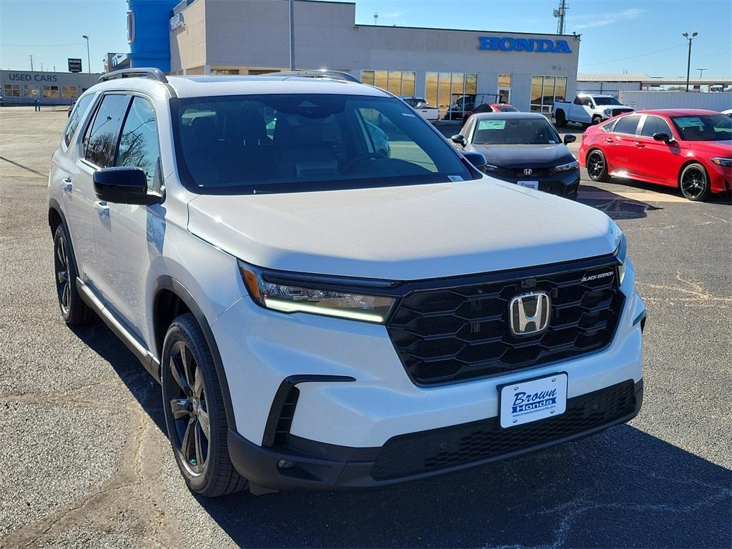 new 2025 Honda Pilot car, priced at $54,737