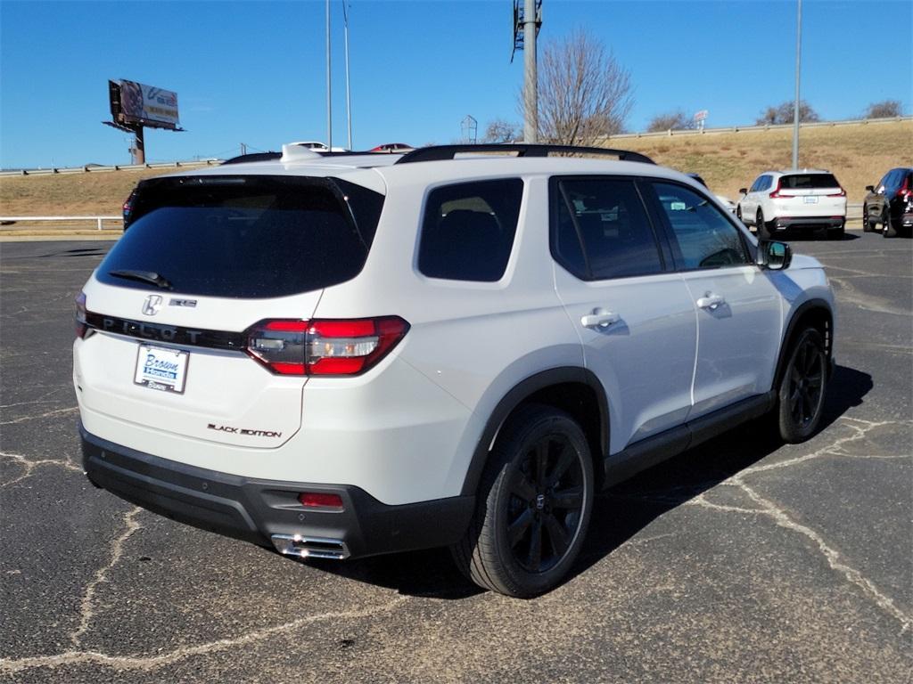 new 2025 Honda Pilot car, priced at $54,737