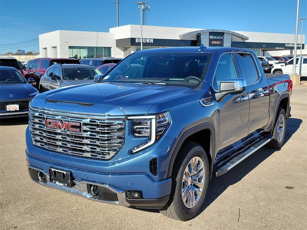 new 2025 GMC Sierra 1500 car, priced at $68,097