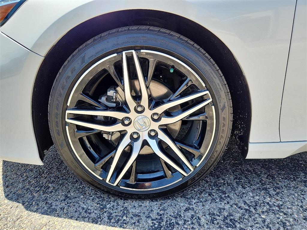 used 2022 Honda Accord Hybrid car, priced at $29,633