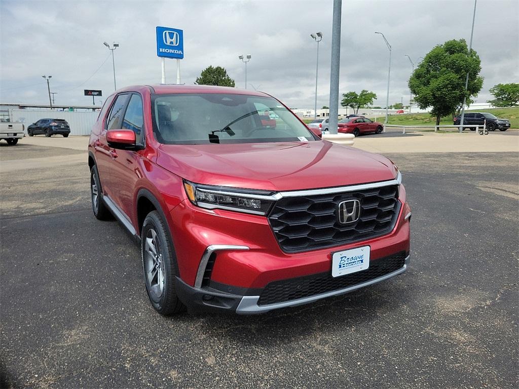 new 2025 Honda Pilot car, priced at $45,155