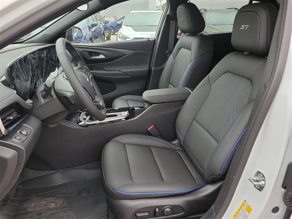 new 2025 Buick Envista car, priced at $29,299