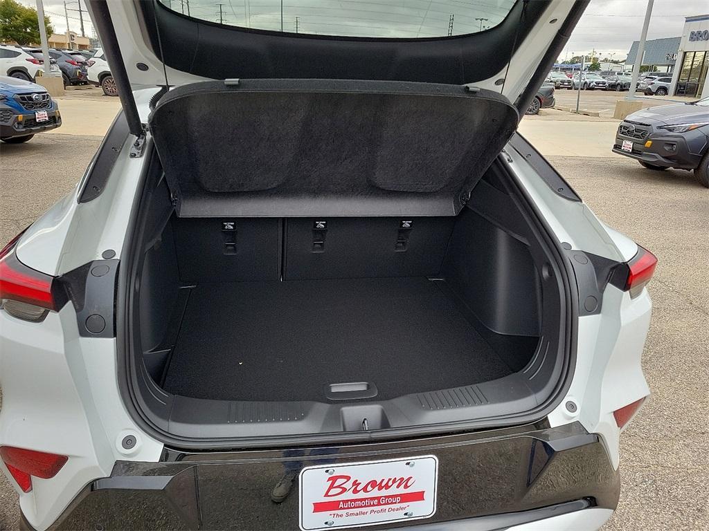 new 2025 Buick Envista car, priced at $29,299