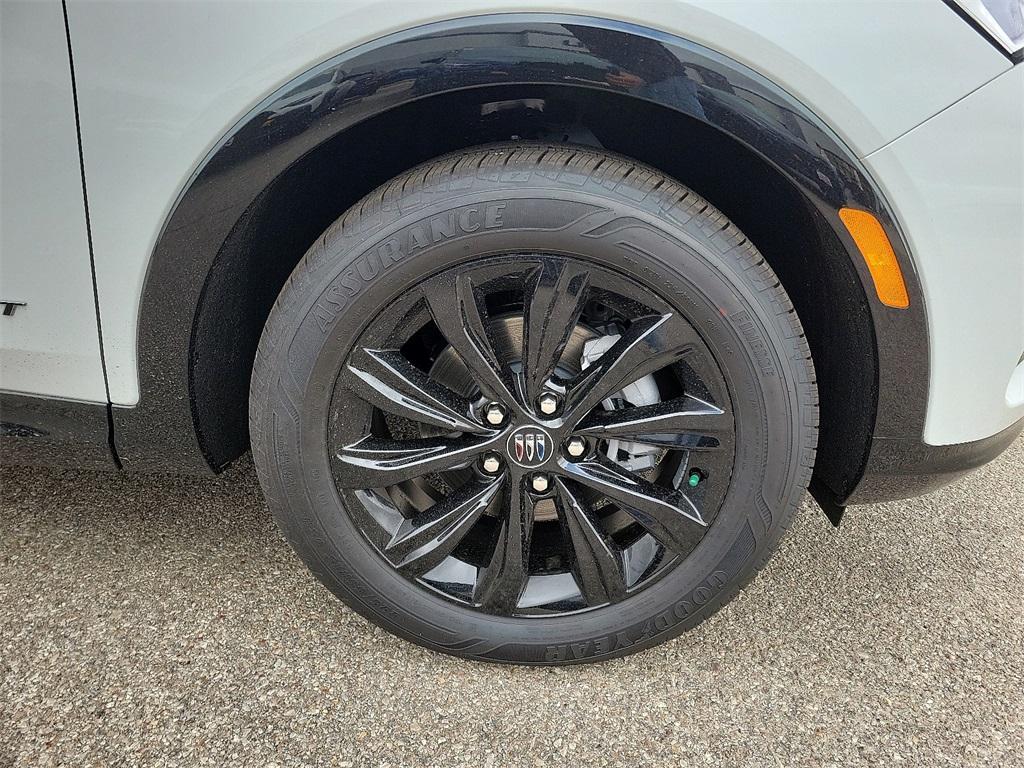 new 2025 Buick Envista car, priced at $29,299