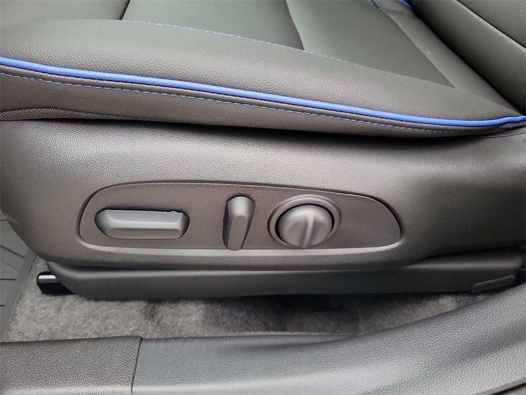new 2025 Buick Envista car, priced at $29,299