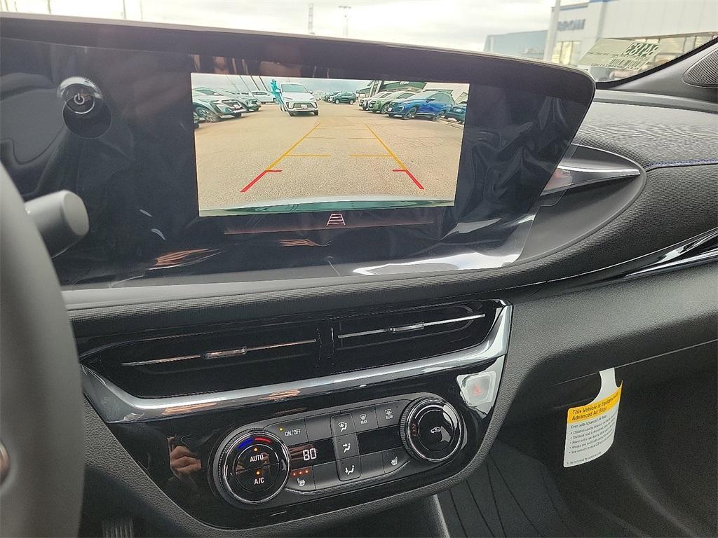 new 2025 Buick Envista car, priced at $29,299