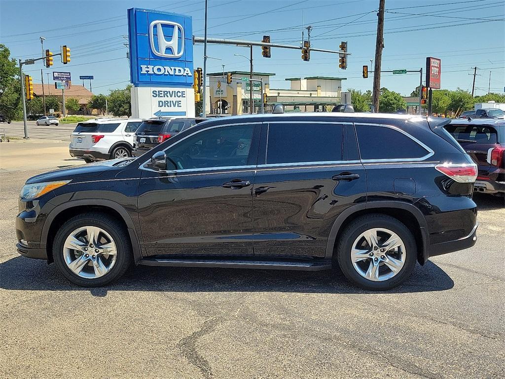 used 2015 Toyota Highlander car, priced at $20,524