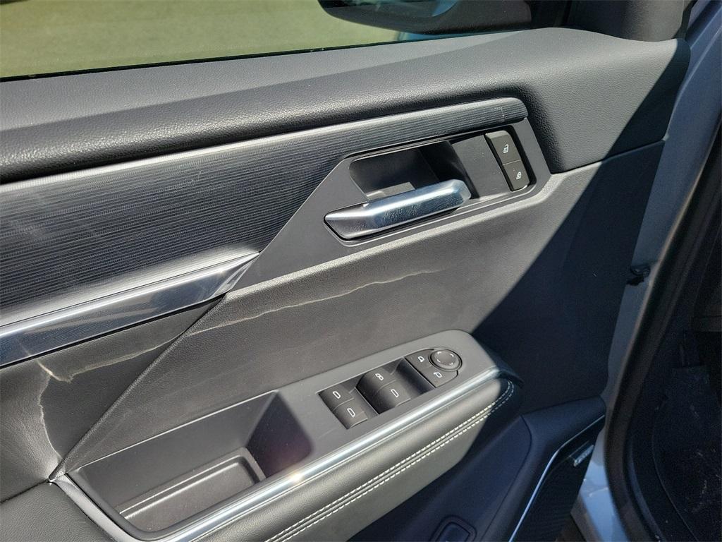 new 2025 GMC Acadia car, priced at $51,999
