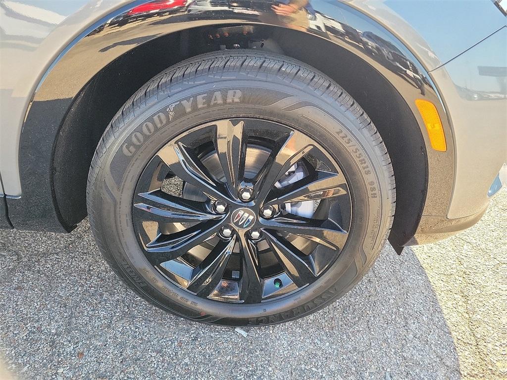 new 2025 Buick Envista car, priced at $29,650