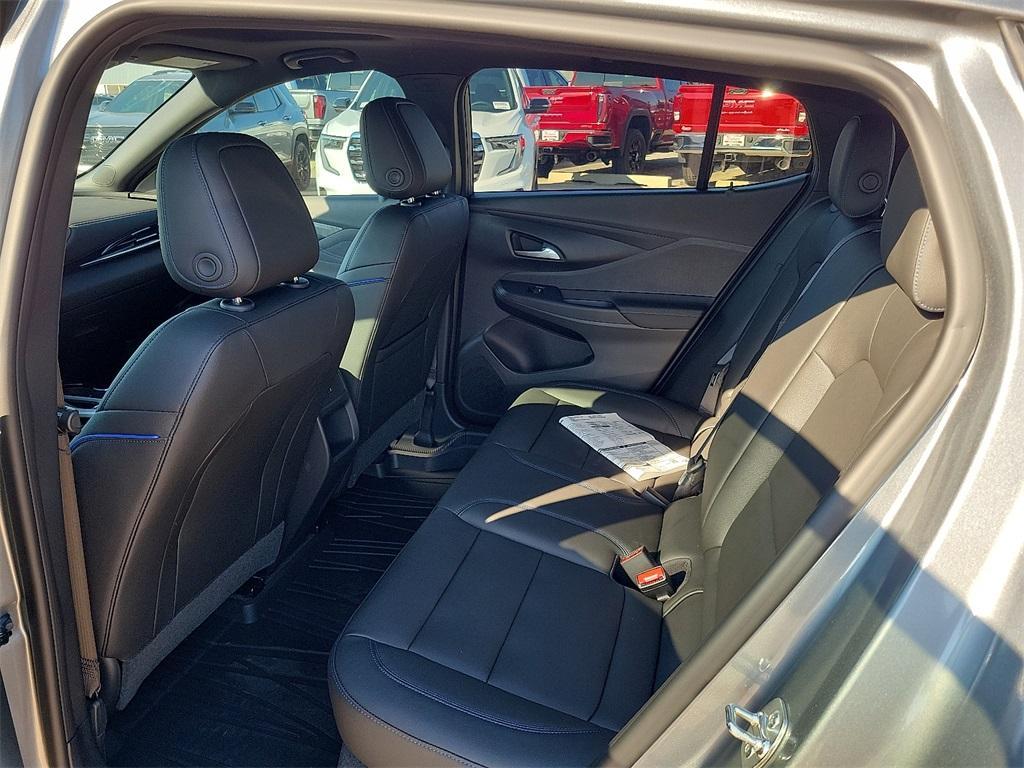 new 2025 Buick Envista car, priced at $29,650