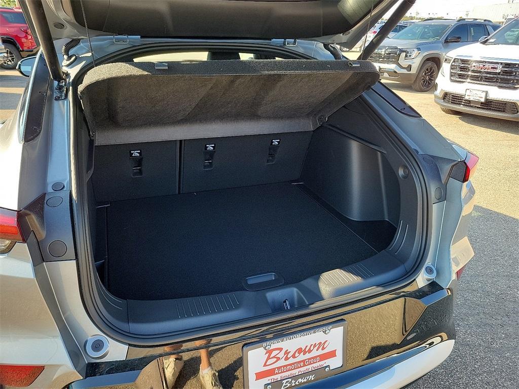 new 2025 Buick Envista car, priced at $29,650