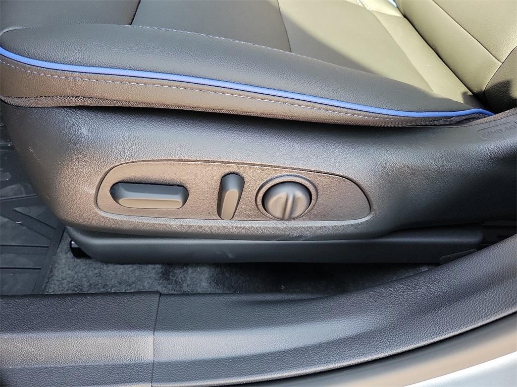 new 2025 Buick Envista car, priced at $29,650