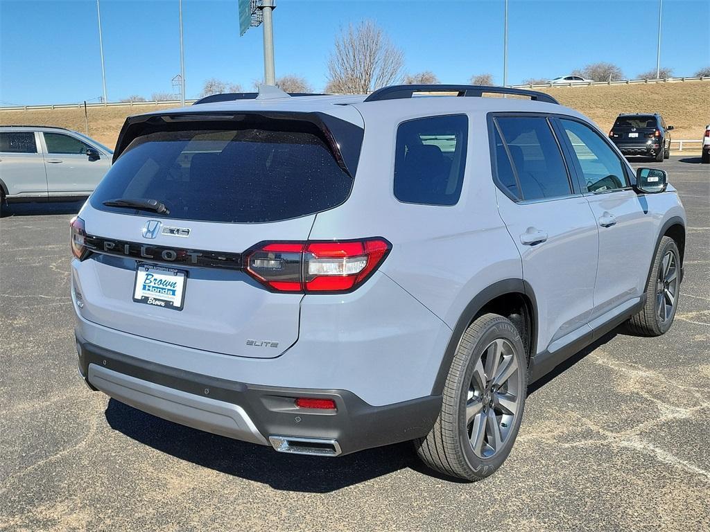 new 2025 Honda Pilot car, priced at $53,335