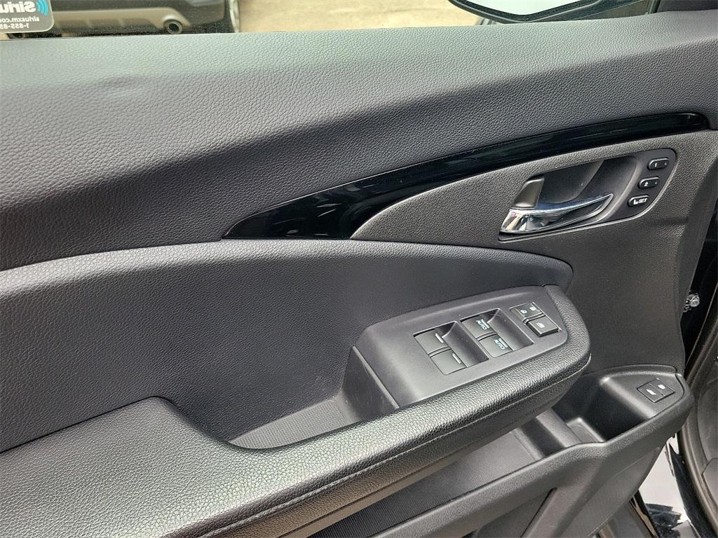 used 2018 Honda Pilot car, priced at $18,745