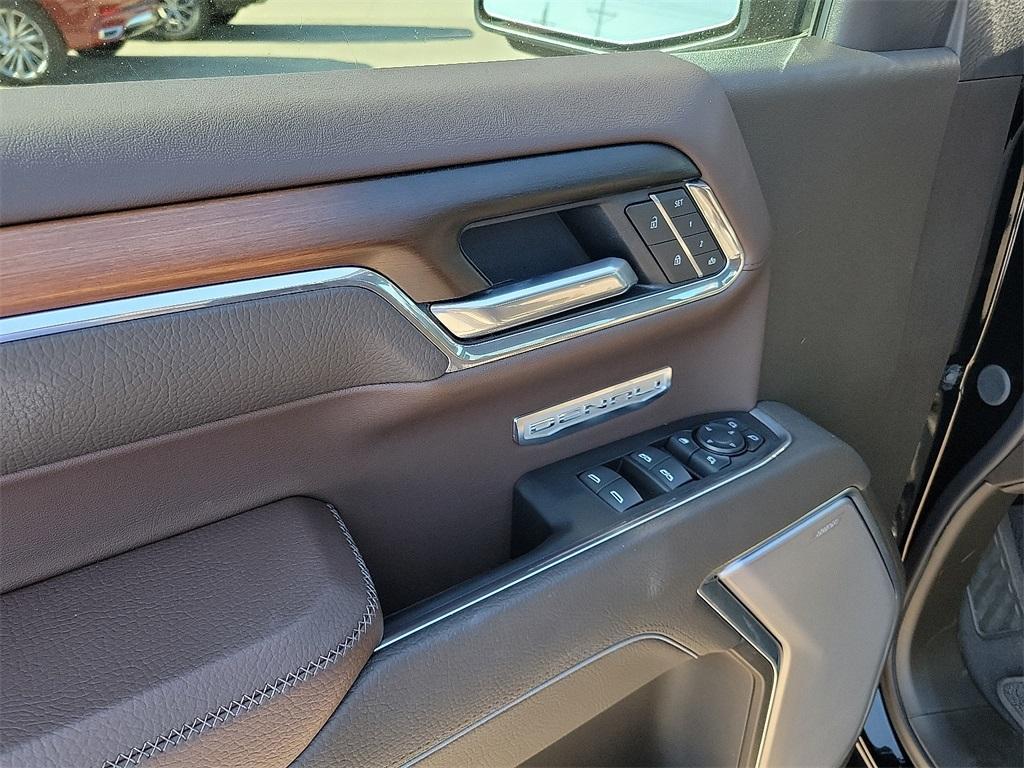 new 2025 GMC Sierra 1500 car, priced at $68,405