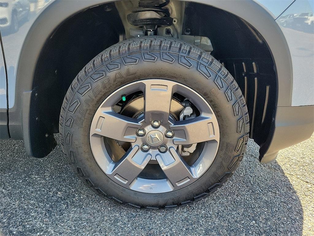 used 2025 Honda Ridgeline car, priced at $40,969
