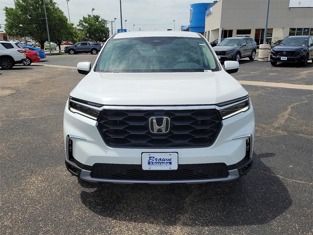 new 2025 Honda Pilot car, priced at $45,195