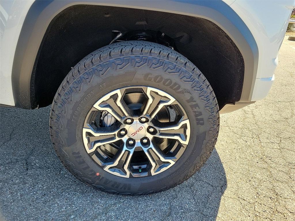 new 2025 GMC Canyon car, priced at $49,999