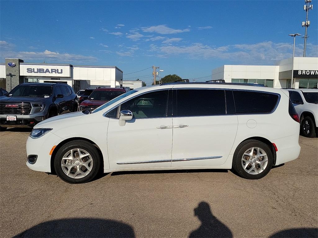 used 2020 Chrysler Pacifica car, priced at $20,036