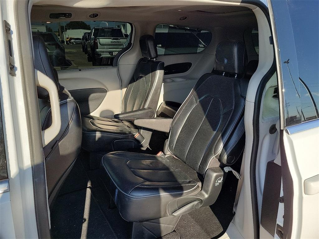 used 2020 Chrysler Pacifica car, priced at $20,036