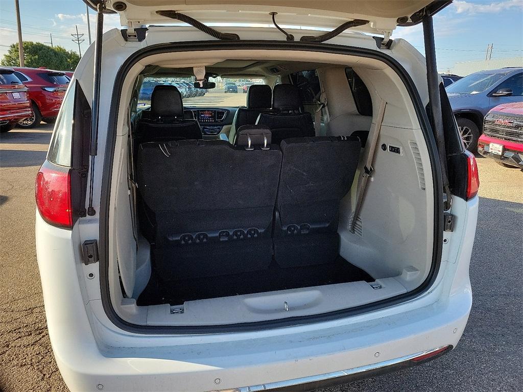 used 2020 Chrysler Pacifica car, priced at $20,036